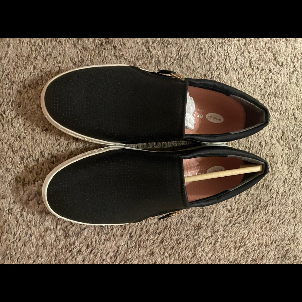 Dr. Scholls slip on sneakers